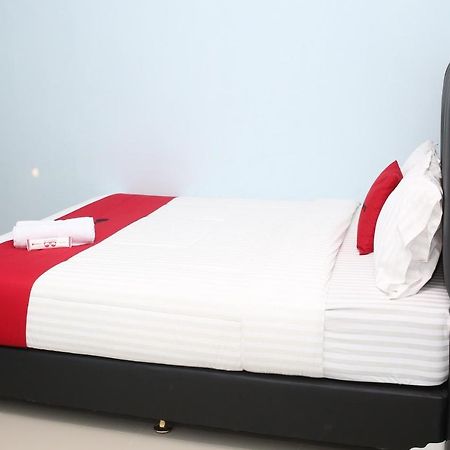 Reddoorz Syariah Near Suncity Mall Madiun Dış mekan fotoğraf