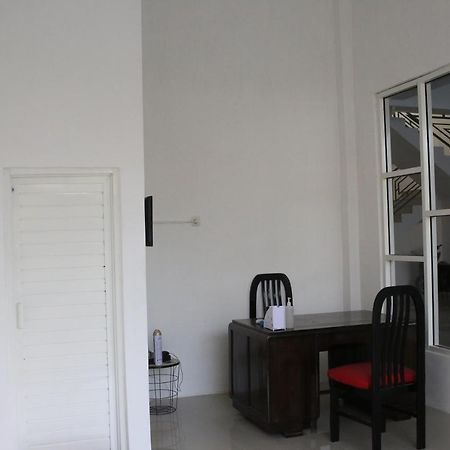 Reddoorz Syariah Near Suncity Mall Madiun Dış mekan fotoğraf