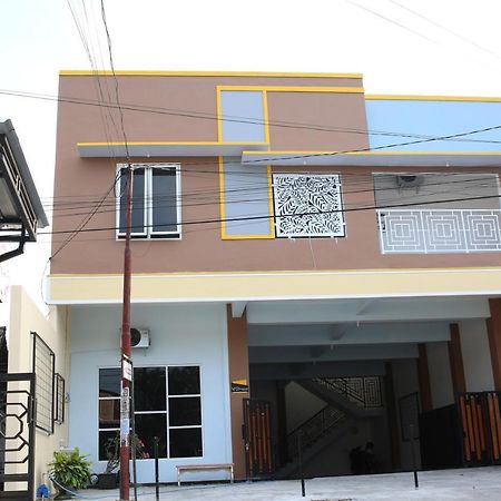 Reddoorz Syariah Near Suncity Mall Madiun Dış mekan fotoğraf