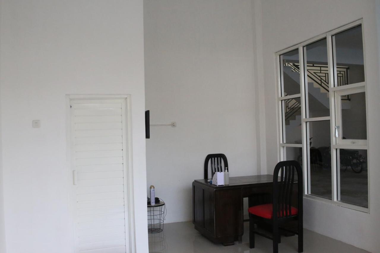Reddoorz Syariah Near Suncity Mall Madiun Dış mekan fotoğraf