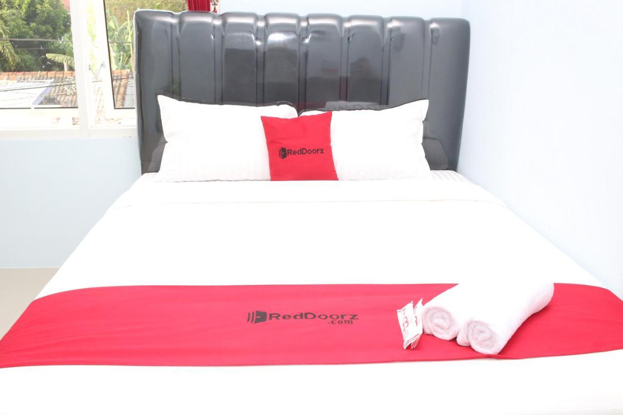 Reddoorz Syariah Near Suncity Mall Madiun Dış mekan fotoğraf