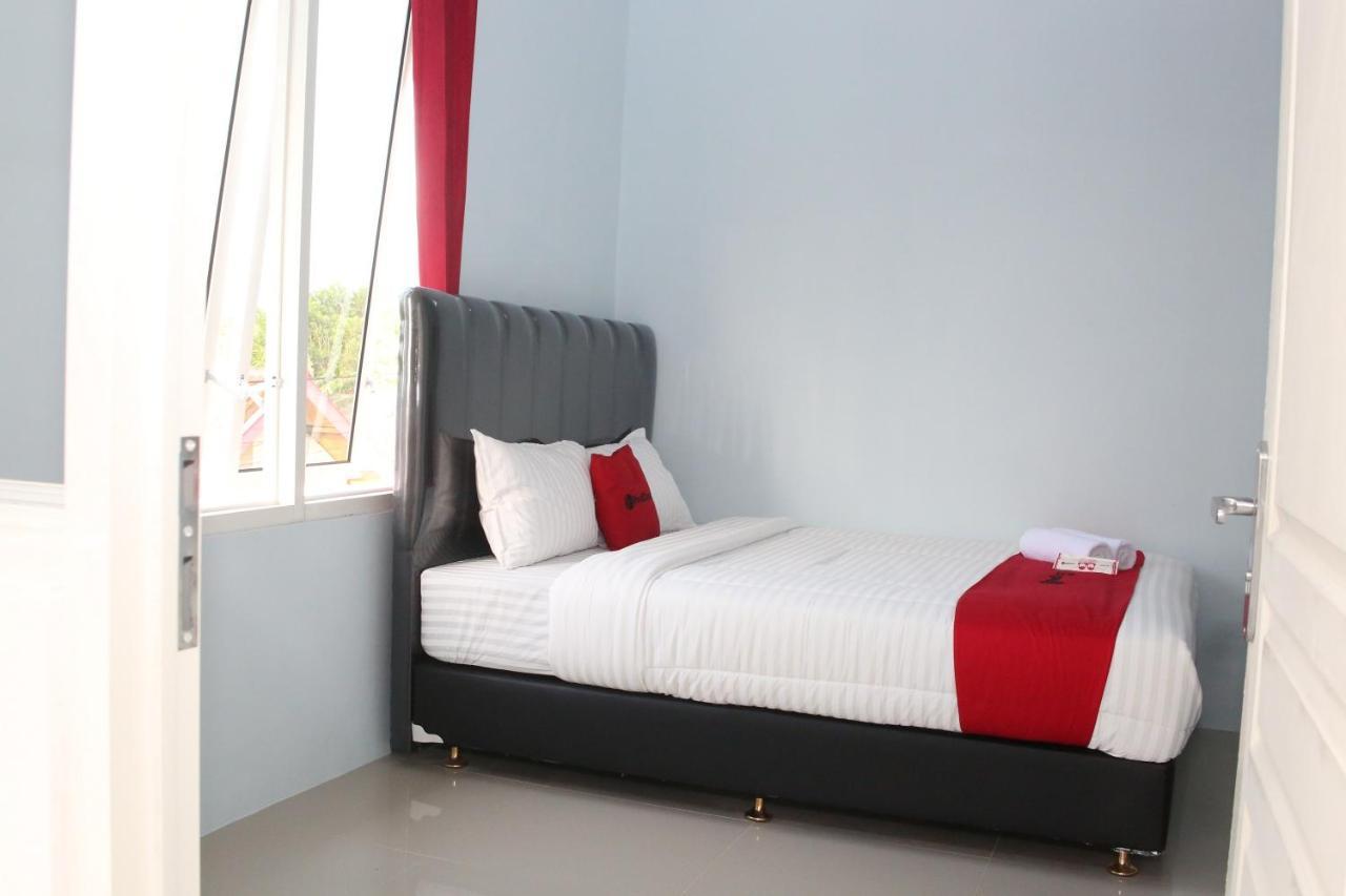 Reddoorz Syariah Near Suncity Mall Madiun Dış mekan fotoğraf