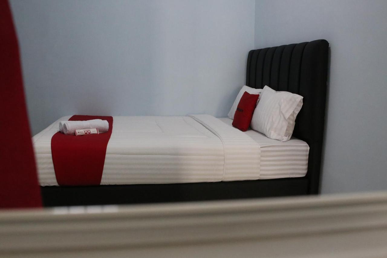 Reddoorz Syariah Near Suncity Mall Madiun Dış mekan fotoğraf