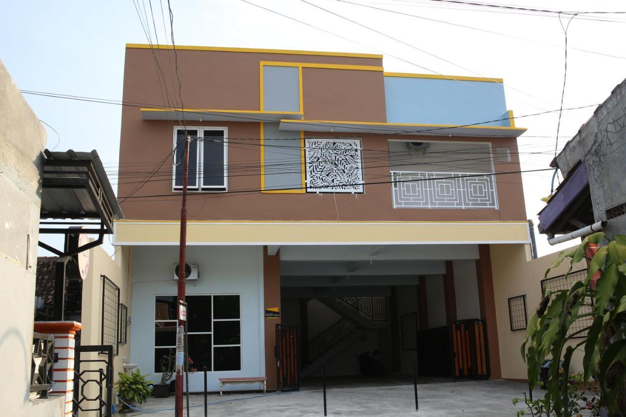 Reddoorz Syariah Near Suncity Mall Madiun Dış mekan fotoğraf