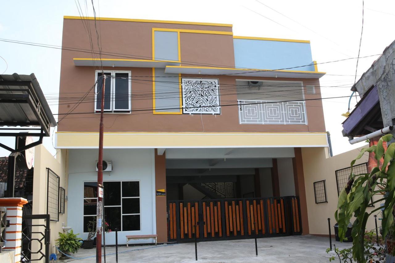 Reddoorz Syariah Near Suncity Mall Madiun Dış mekan fotoğraf