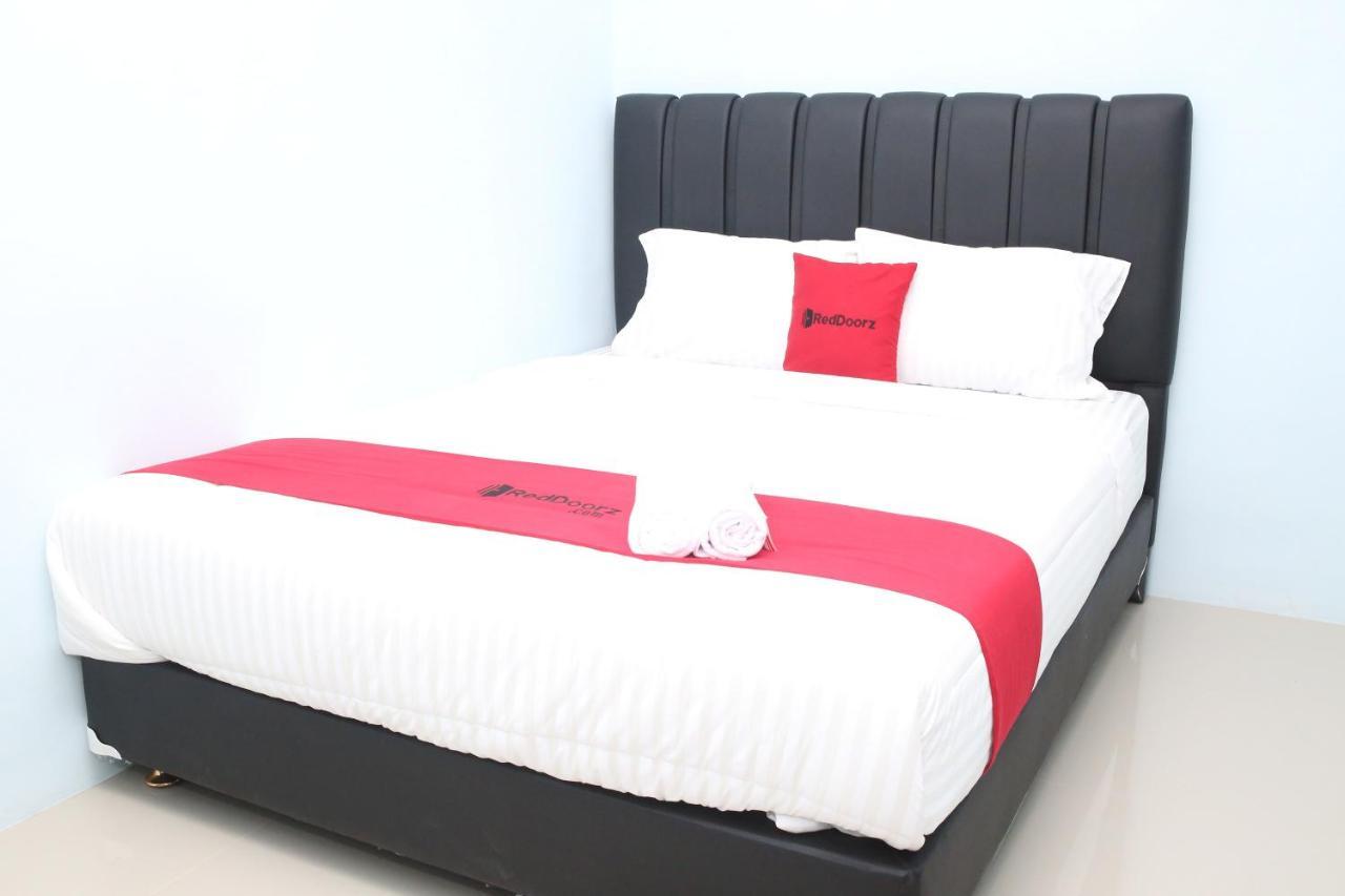 Reddoorz Syariah Near Suncity Mall Madiun Dış mekan fotoğraf