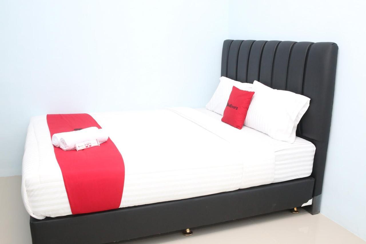 Reddoorz Syariah Near Suncity Mall Madiun Dış mekan fotoğraf