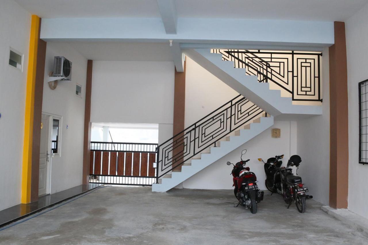 Reddoorz Syariah Near Suncity Mall Madiun Dış mekan fotoğraf