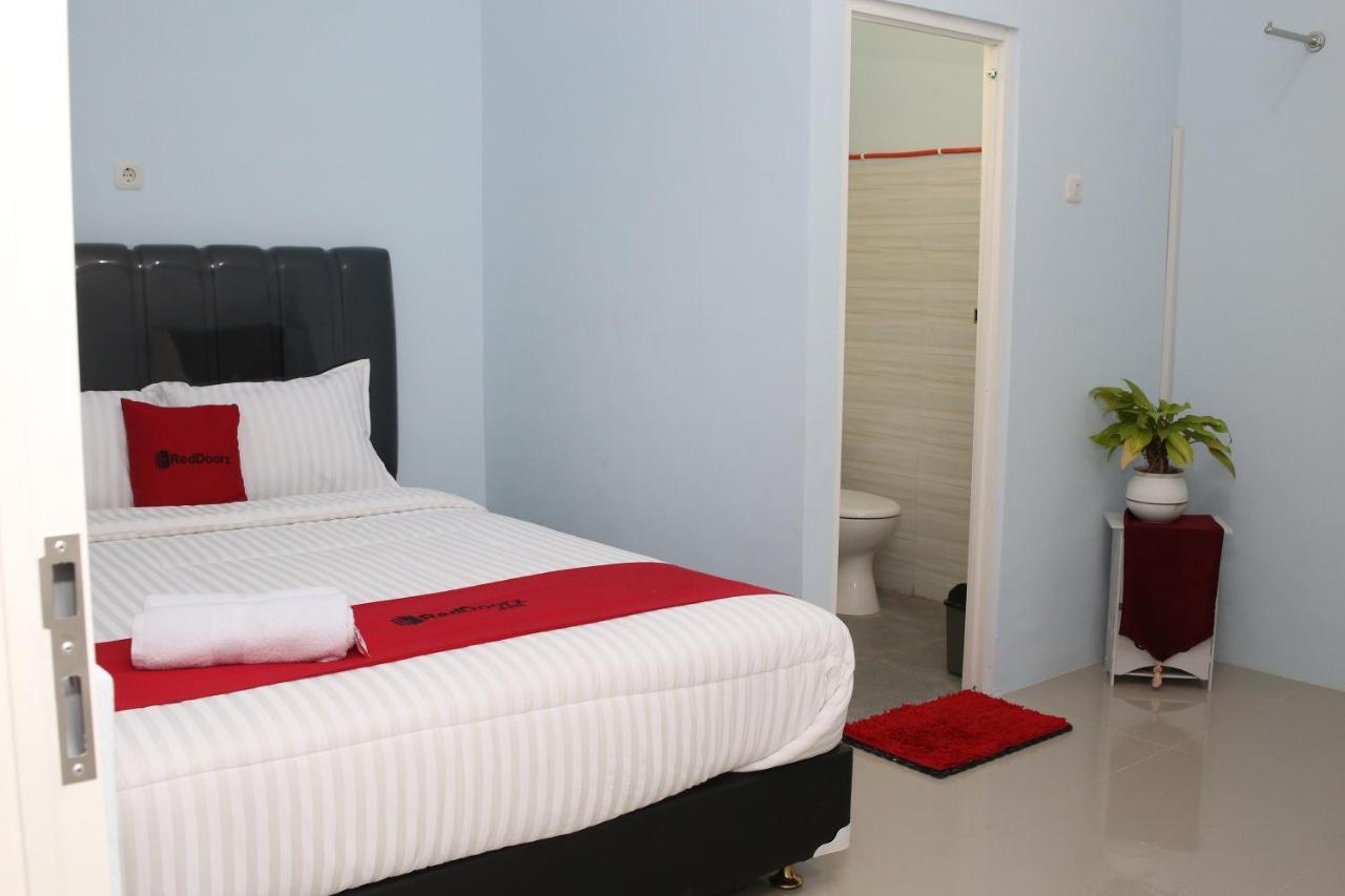 Reddoorz Syariah Near Suncity Mall Madiun Dış mekan fotoğraf