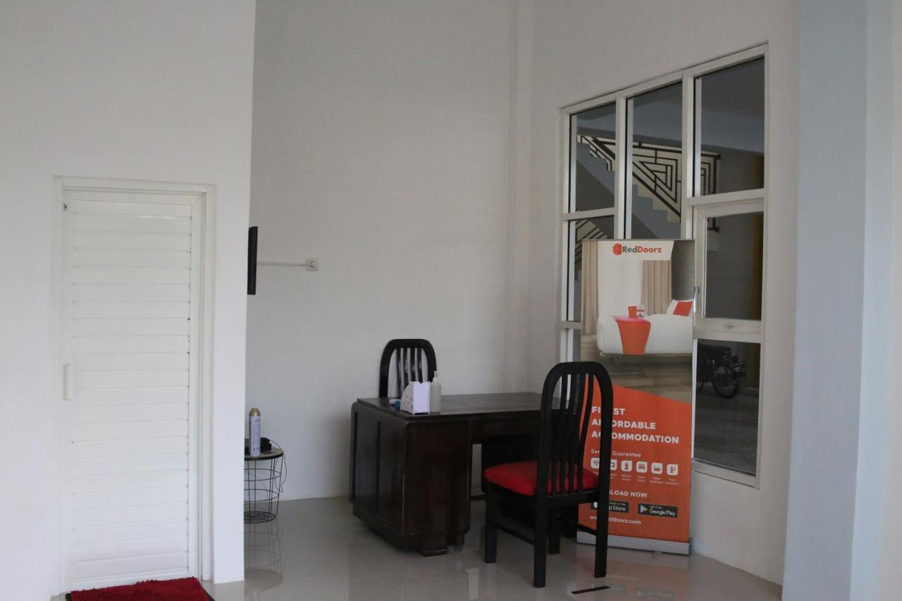 Reddoorz Syariah Near Suncity Mall Madiun Dış mekan fotoğraf